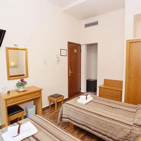Otel Aegeon 3*