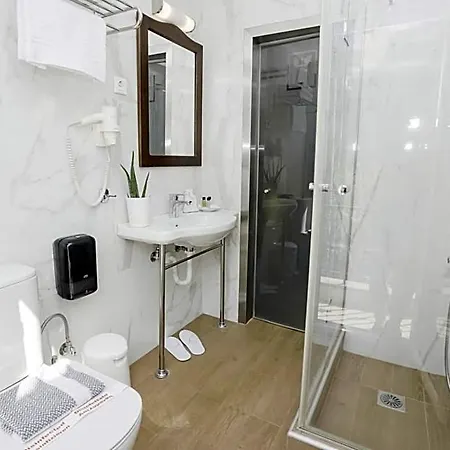Aegeon Hotel 3*